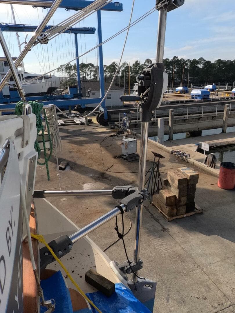 2005 Island Packet 370