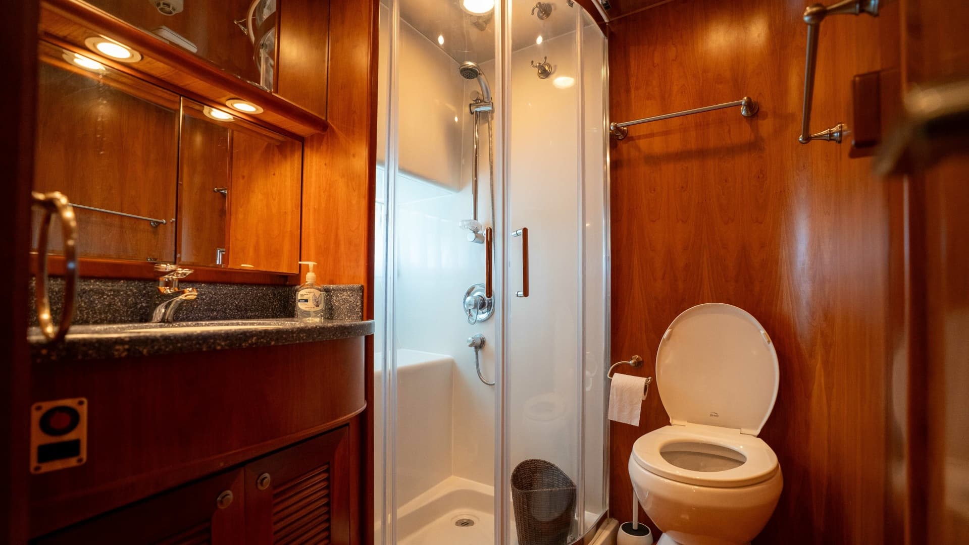 2001 Symbol 62 Pilothouse