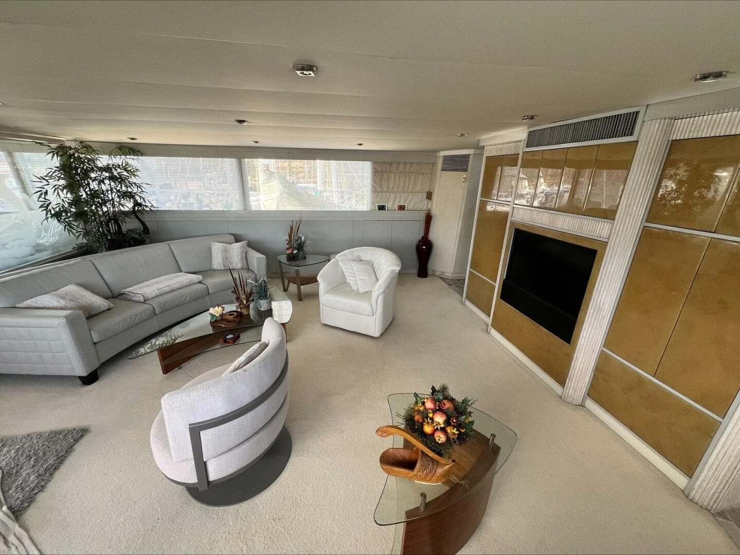 1984 Broward Raised Pilothouse