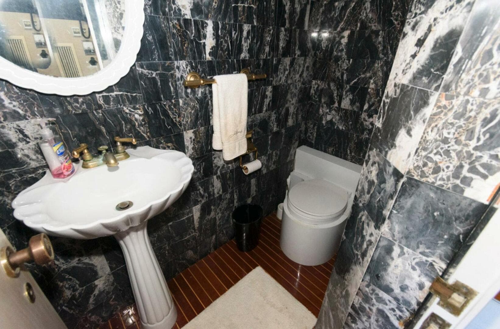 1984 Broward Raised Pilothouse