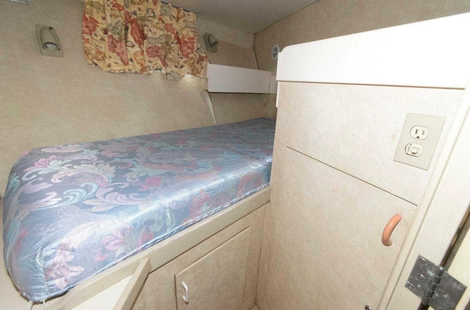 1984 Broward Raised Pilothouse