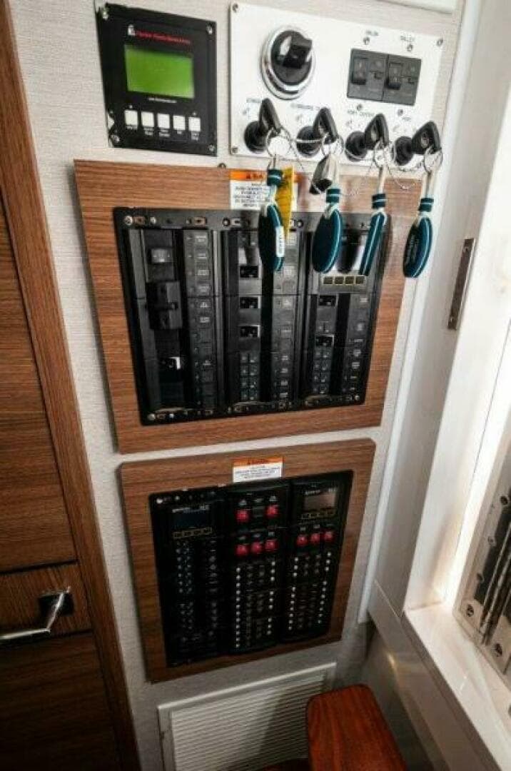 2021 Valhalla Boatworks V-46-GO ROUTE-Breakers