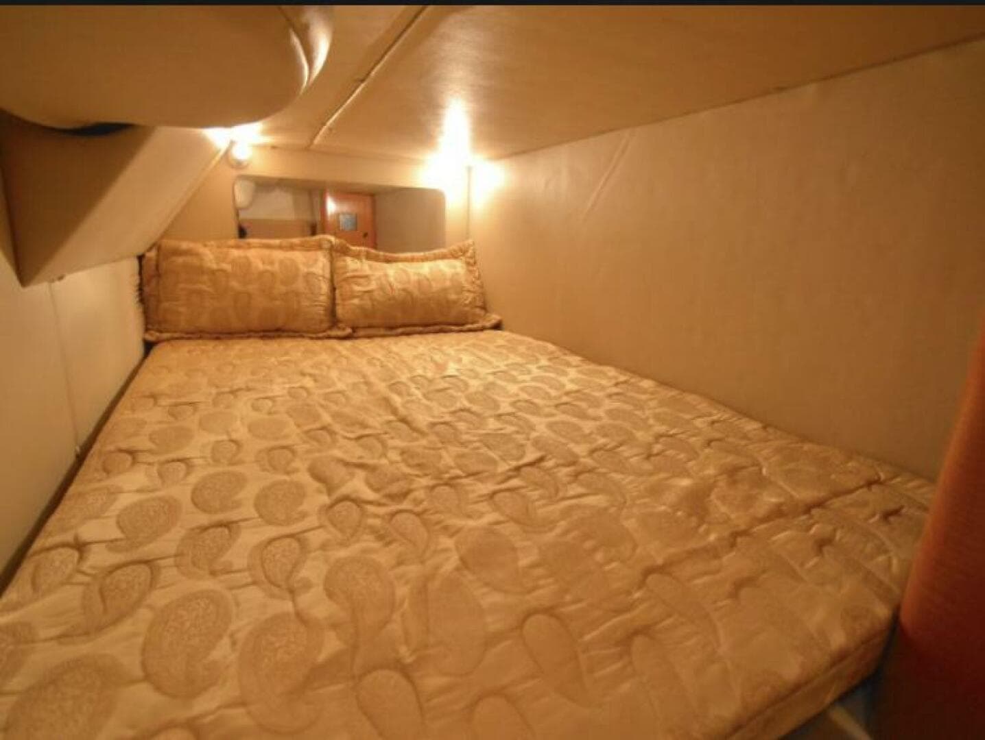 2006 Chaparral 330 signature