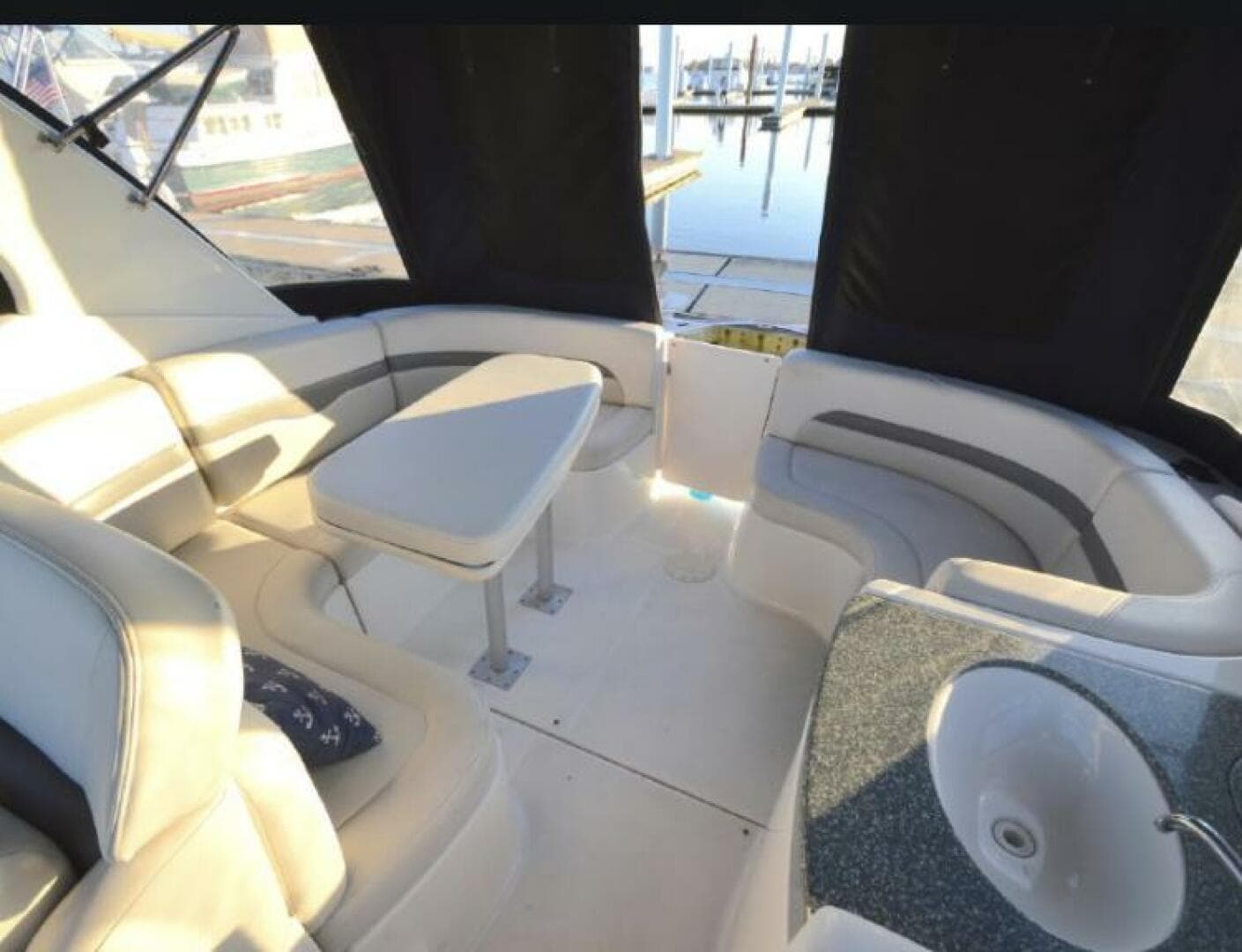 2006 Chaparral 330 signature