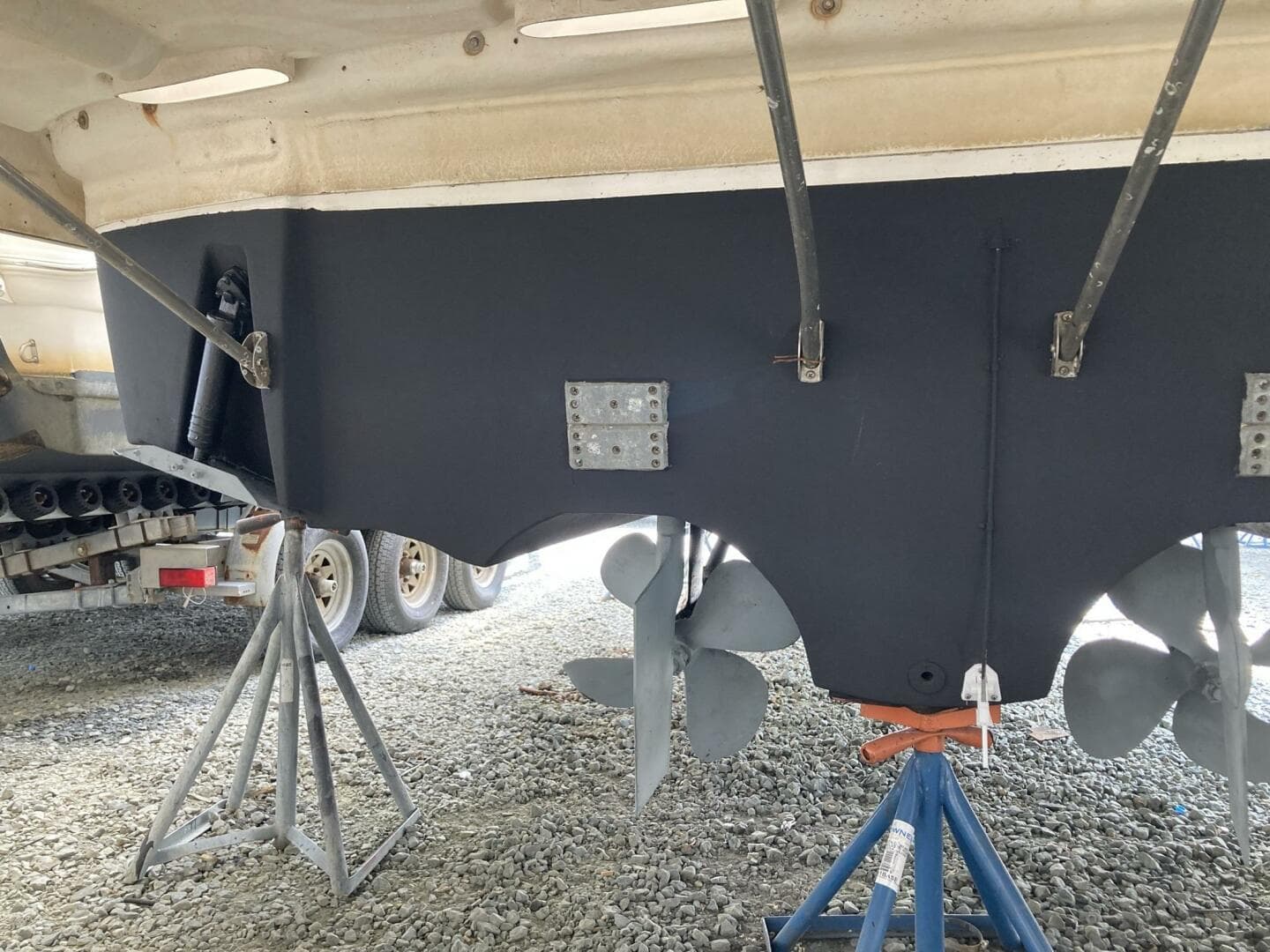 2006 Chaparral 330 signature