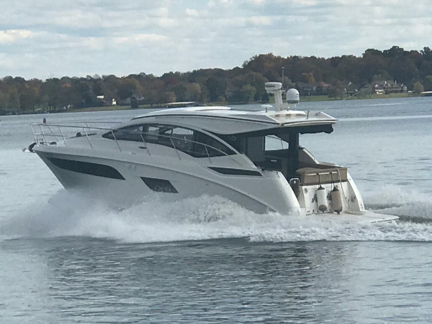 2017 Sea Ray 400 Sundancer