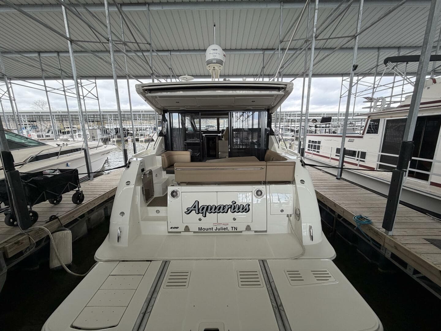 2017 Sea Ray 400 Sundancer
