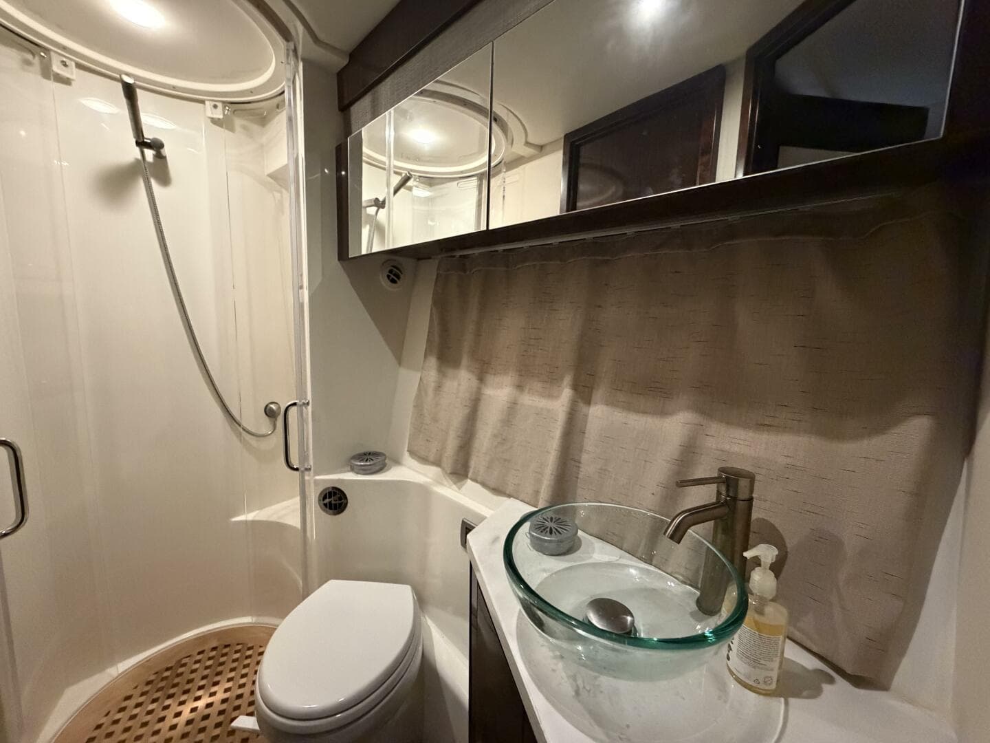 2017 Sea Ray 400 Sundancer