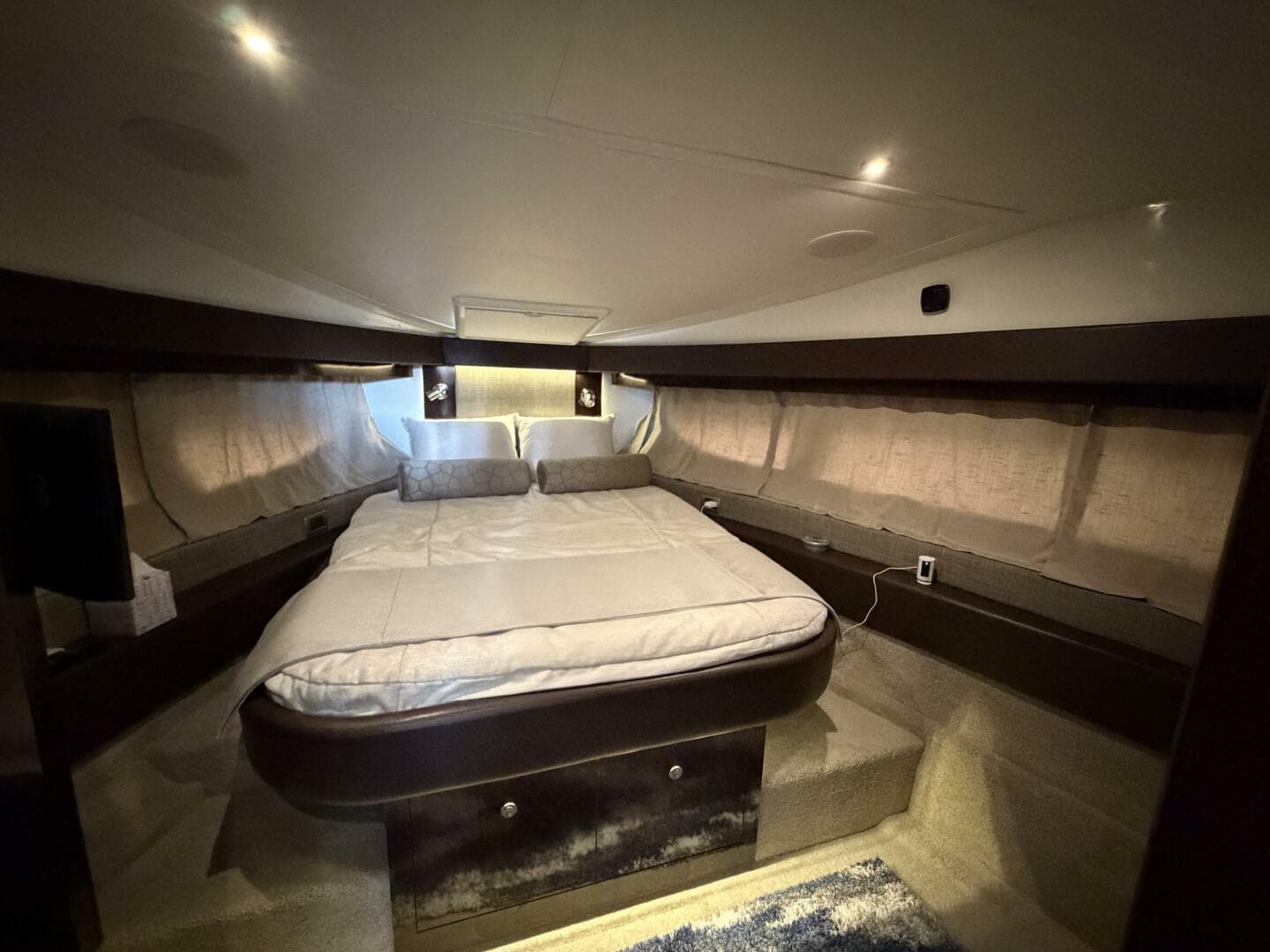 2017 Sea Ray 400 Sundancer