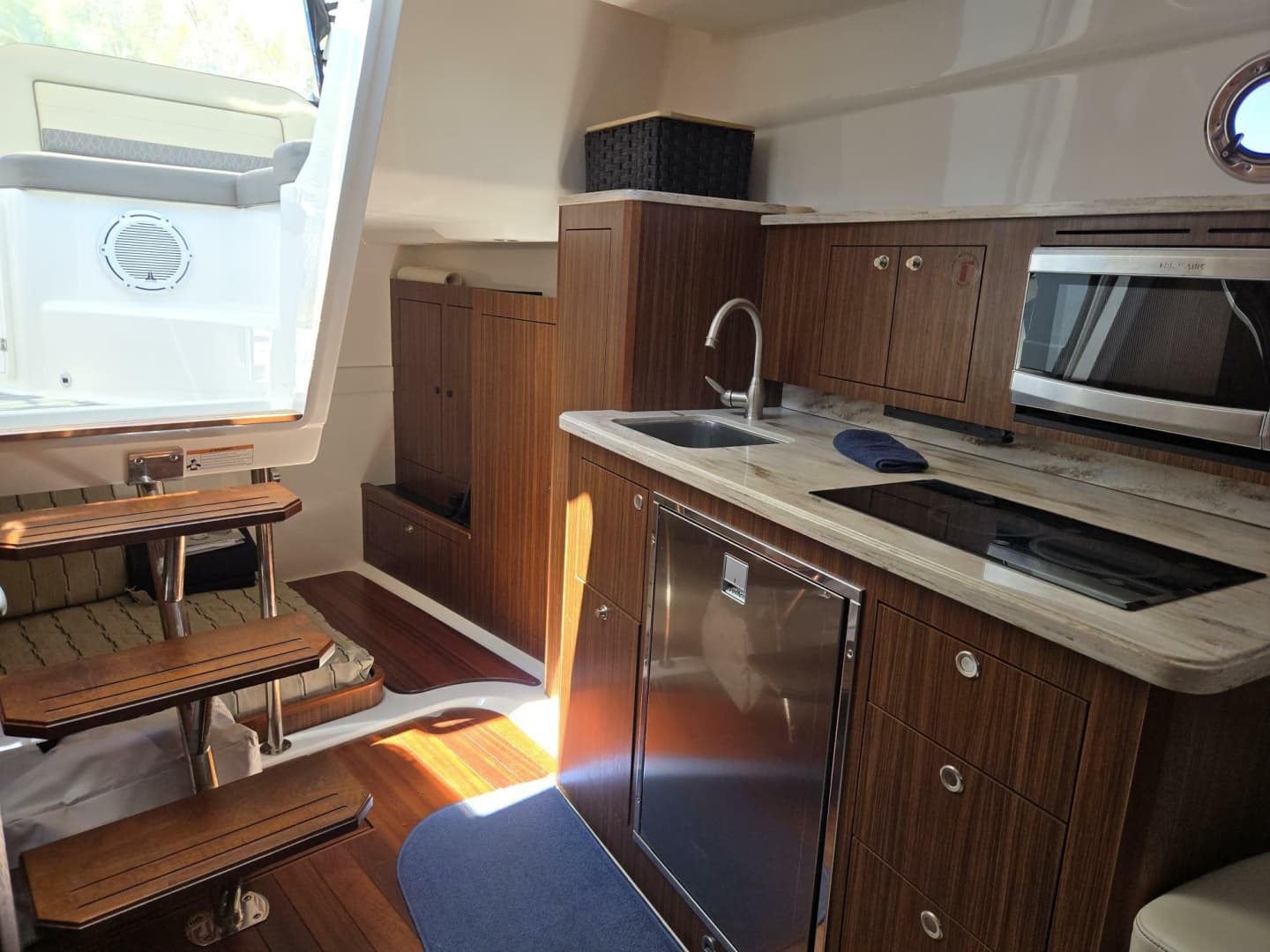2019 Pursuit 355 Offshore