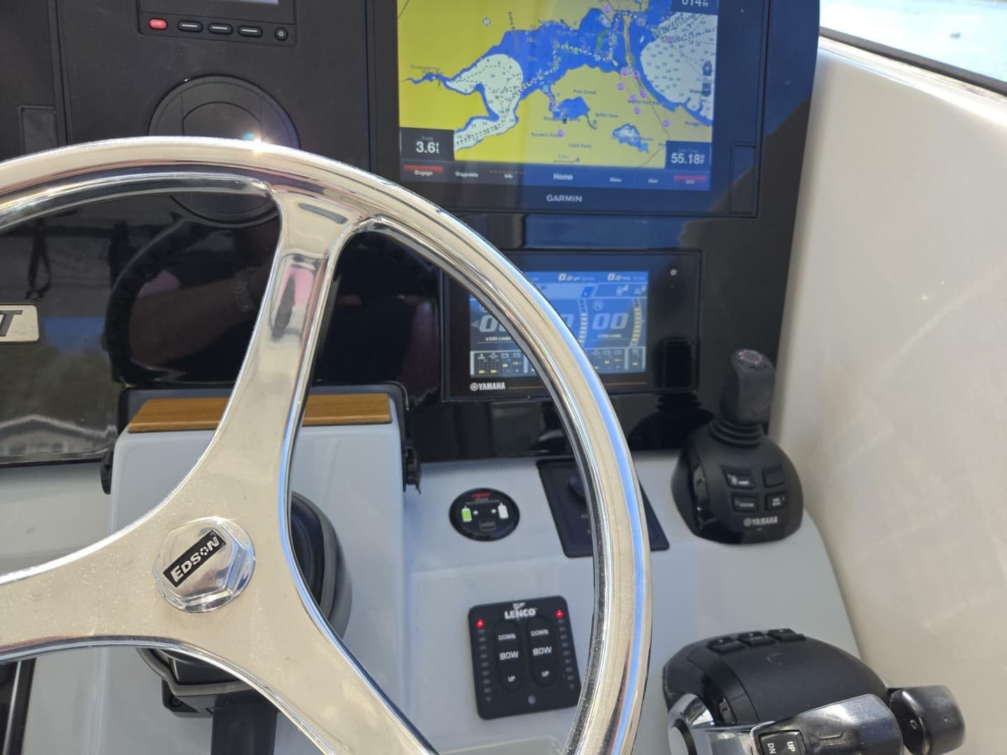 2019 Pursuit 355 Offshore