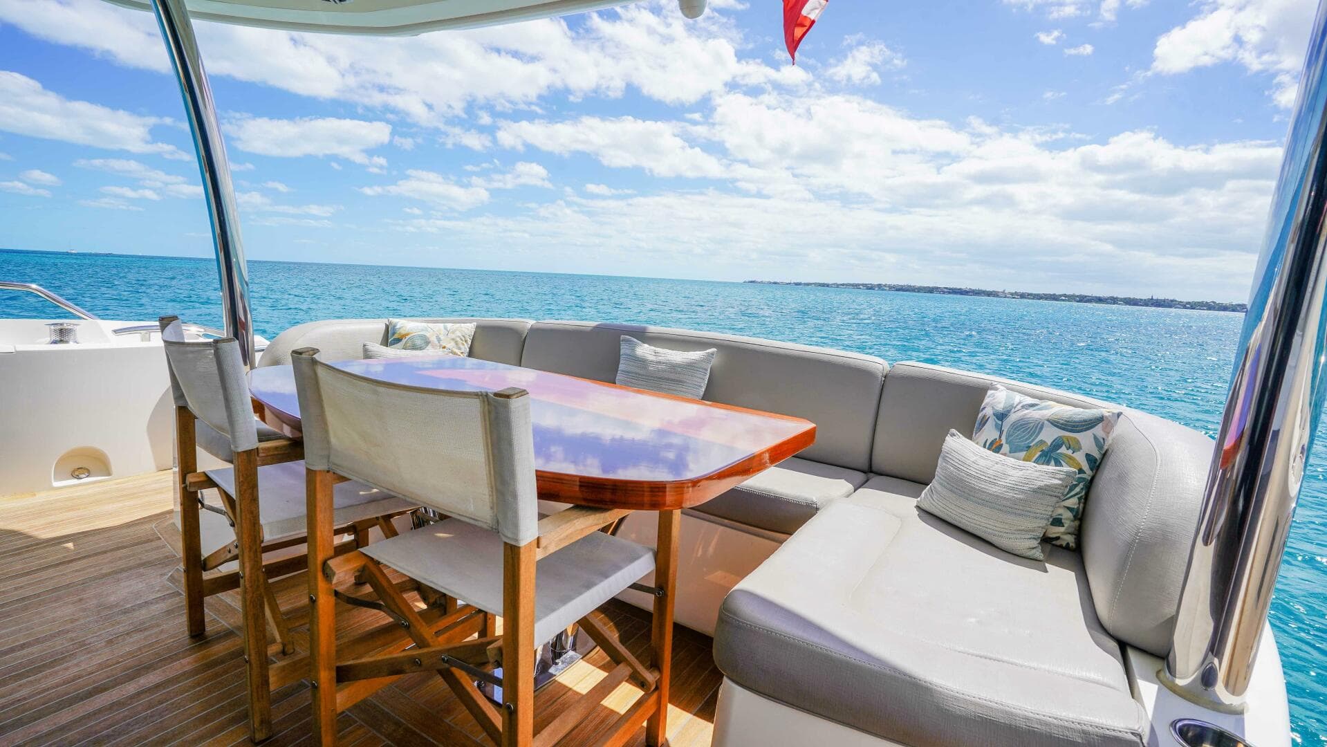 2016 Sunseeker 75 Yacht