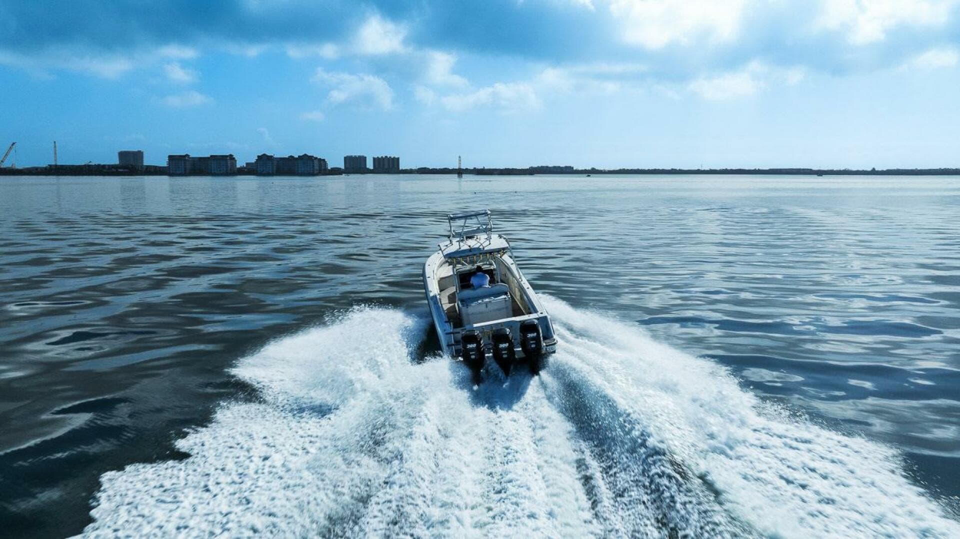 2004 Hydra-Sports Vector 3300 CC