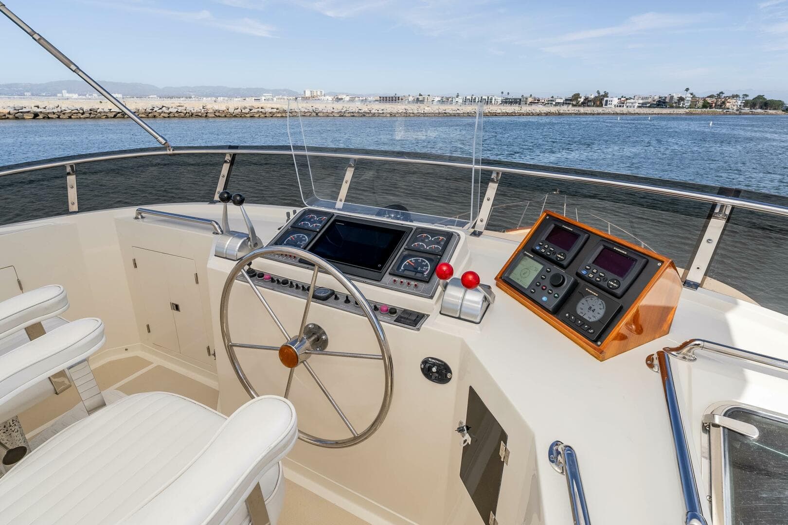 2000 Offshore Yachts Flushdeck