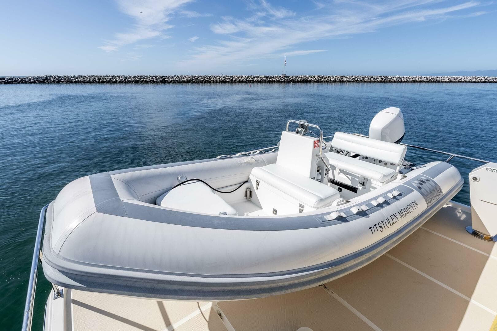 2000 Offshore Yachts Flushdeck