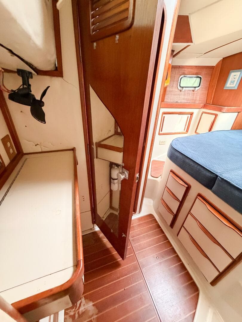 1989 Irwin 43 Mark III