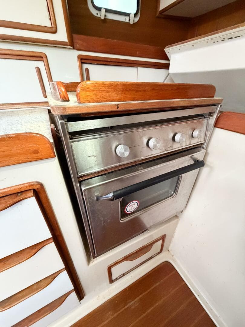 1989 Irwin 43 Mark III