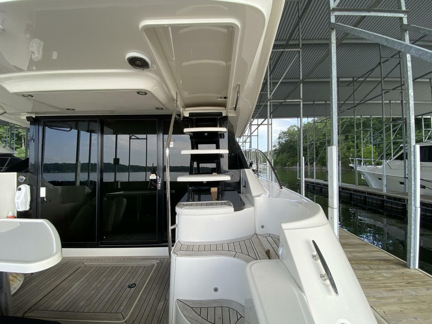 2016 Sea Ray 510 FLY