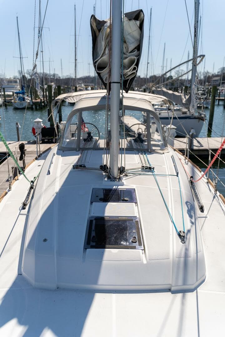 2019 Beneteau Oceanis 38.1