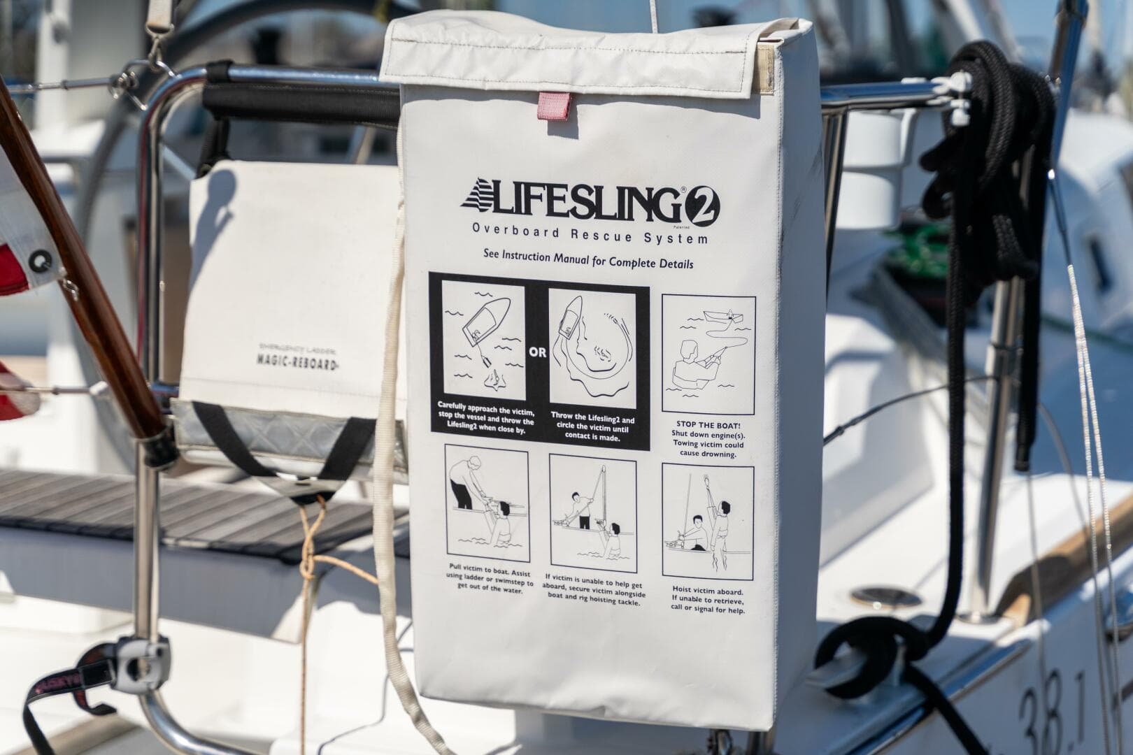 2019 Beneteau Oceanis 38.1