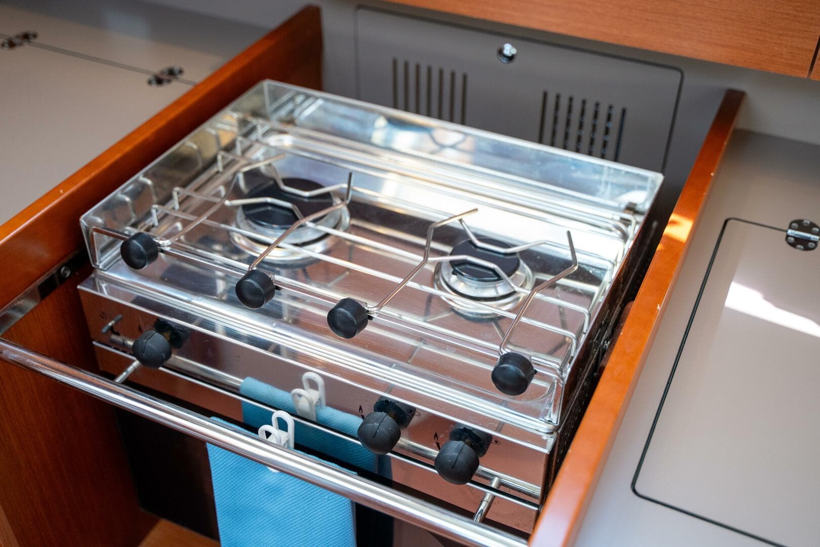 2019 Beneteau Oceanis 38.1