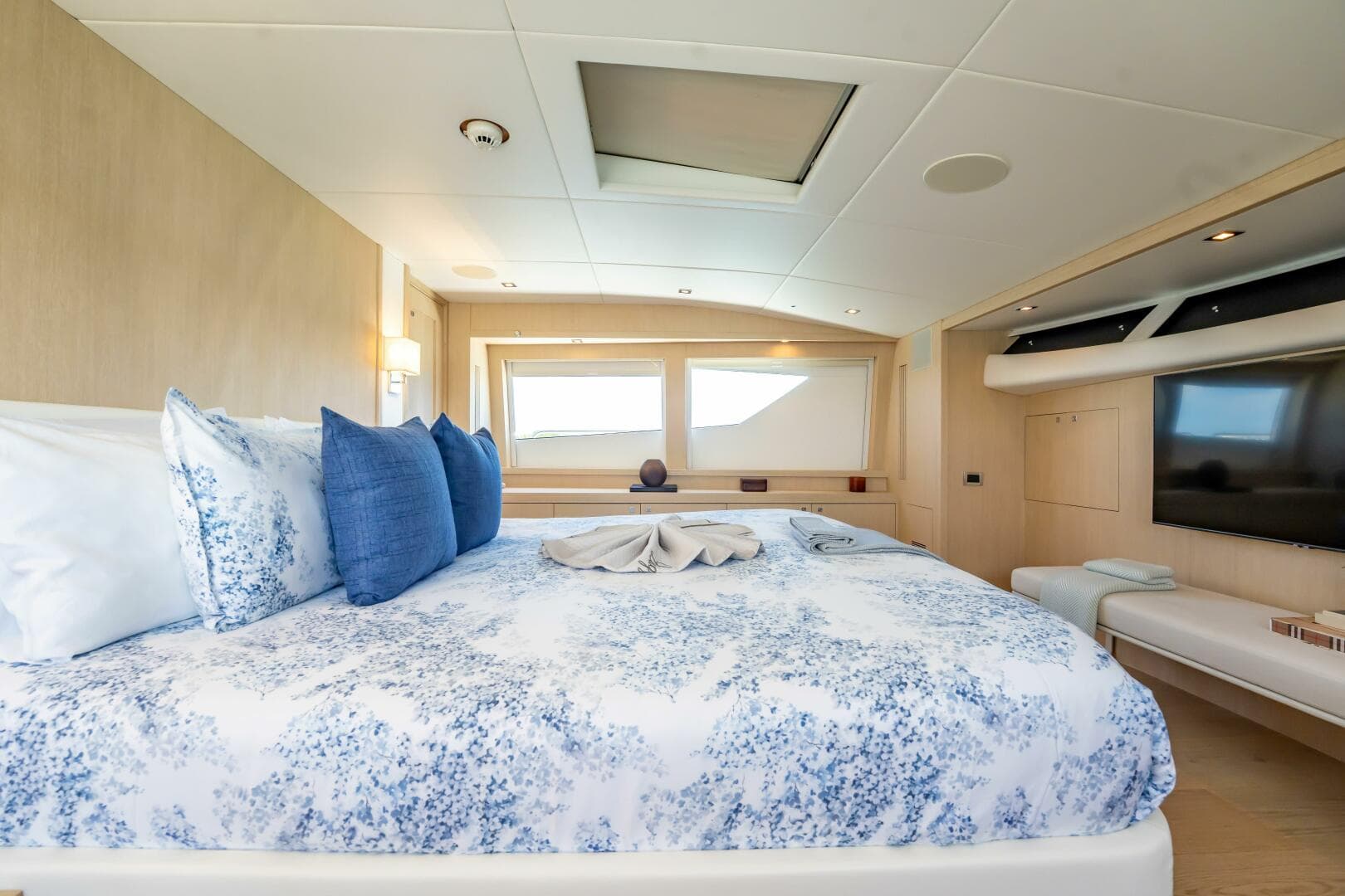 2011 Sunseeker 34 Metre Yacht