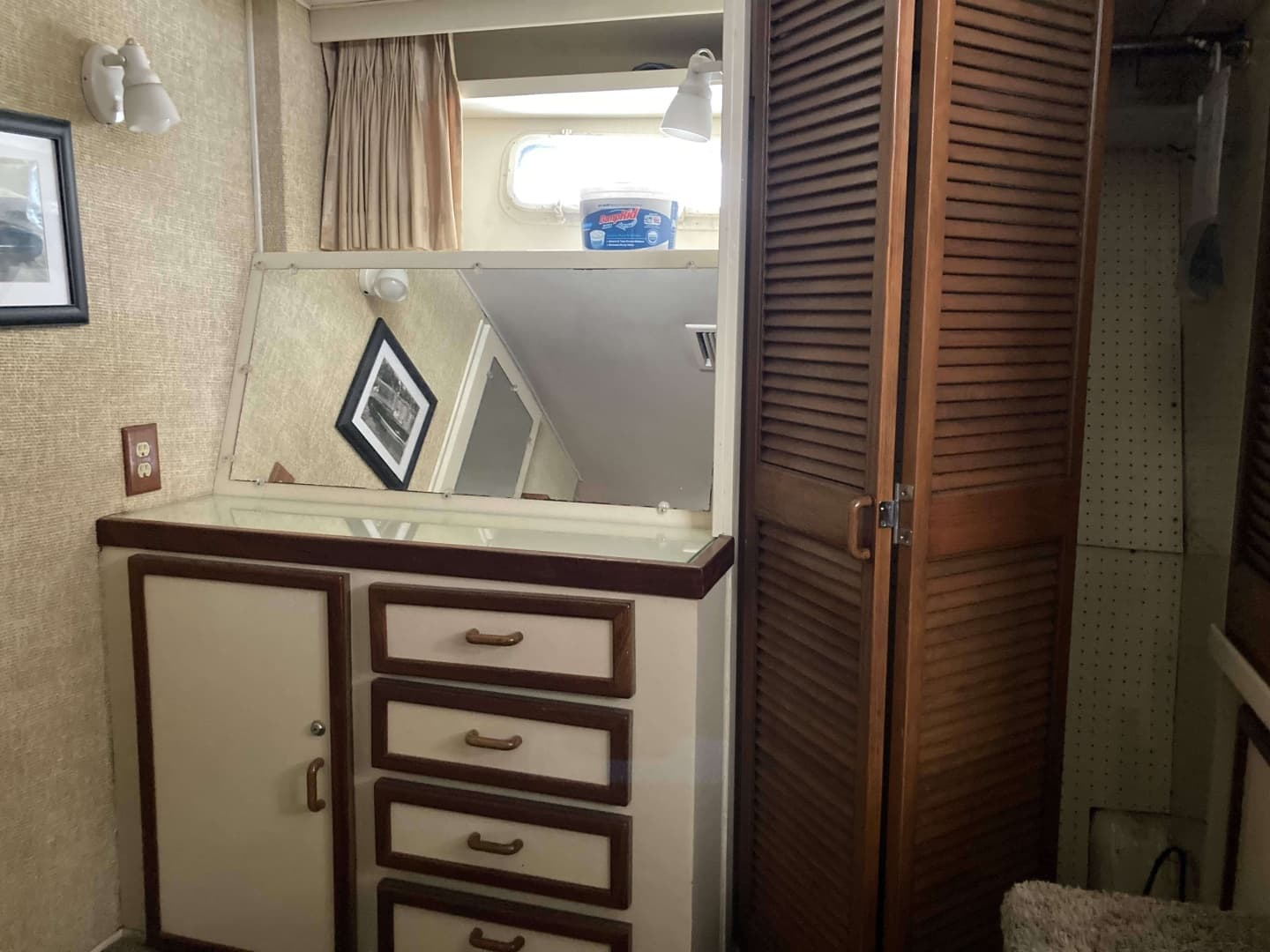 1972 Chris-Craft Commander Flush Deck