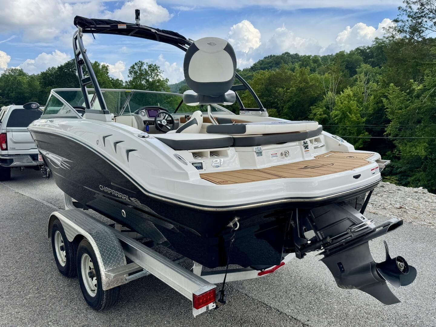 2023 Chaparral 21 SSi Ski & Fish