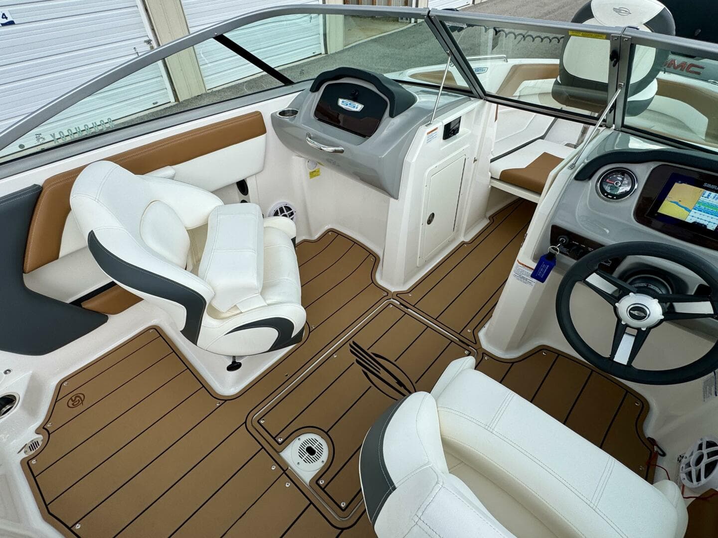 2023 Chaparral 21 SSi Ski & Fish