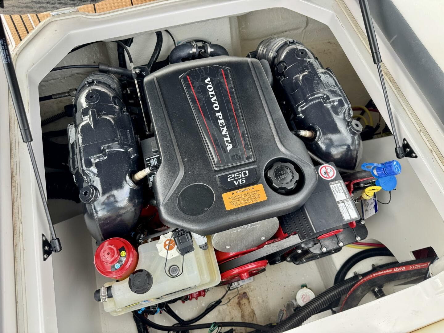 2023 Chaparral 21 SSi Ski & Fish