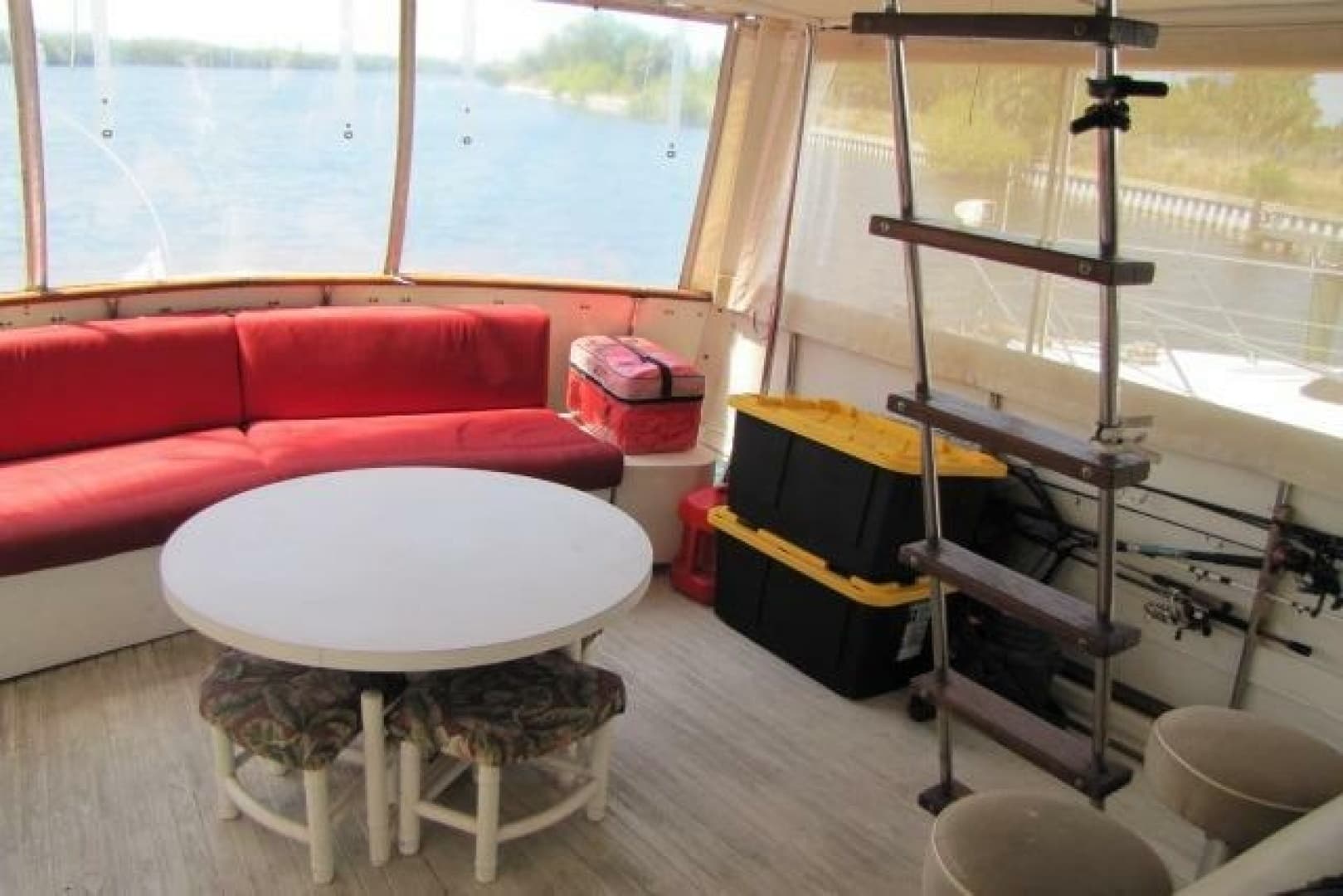 1973 Chris-Craft 55 Commander