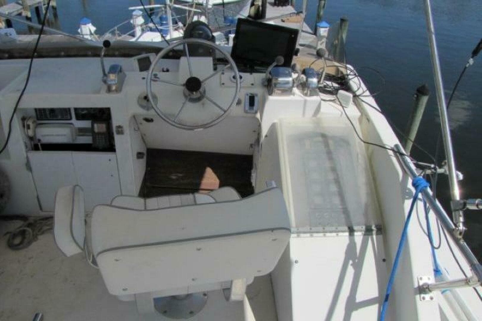 1973 Chris-Craft 55 Commander
