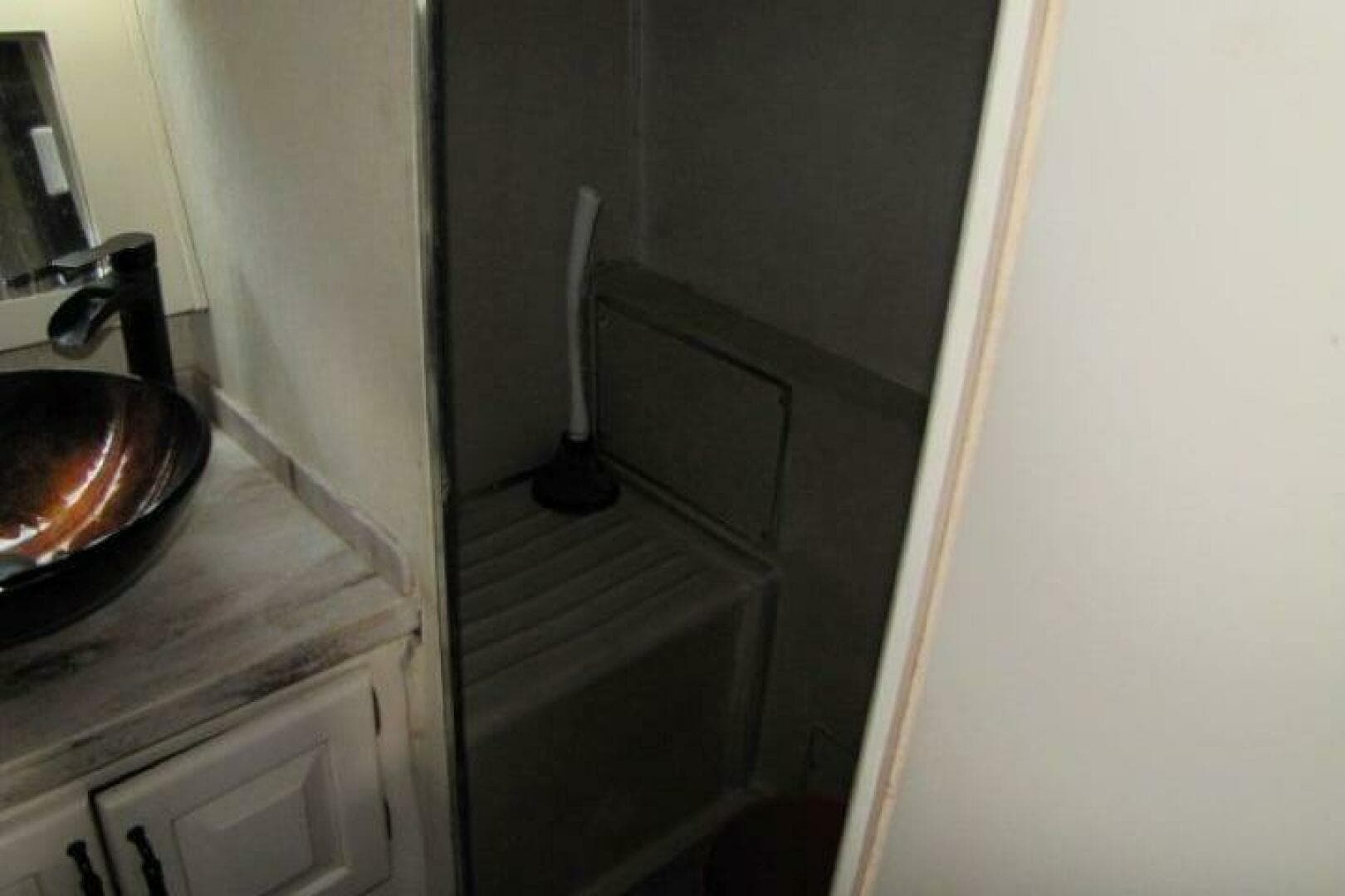 1973 Chris-Craft 55 Commander