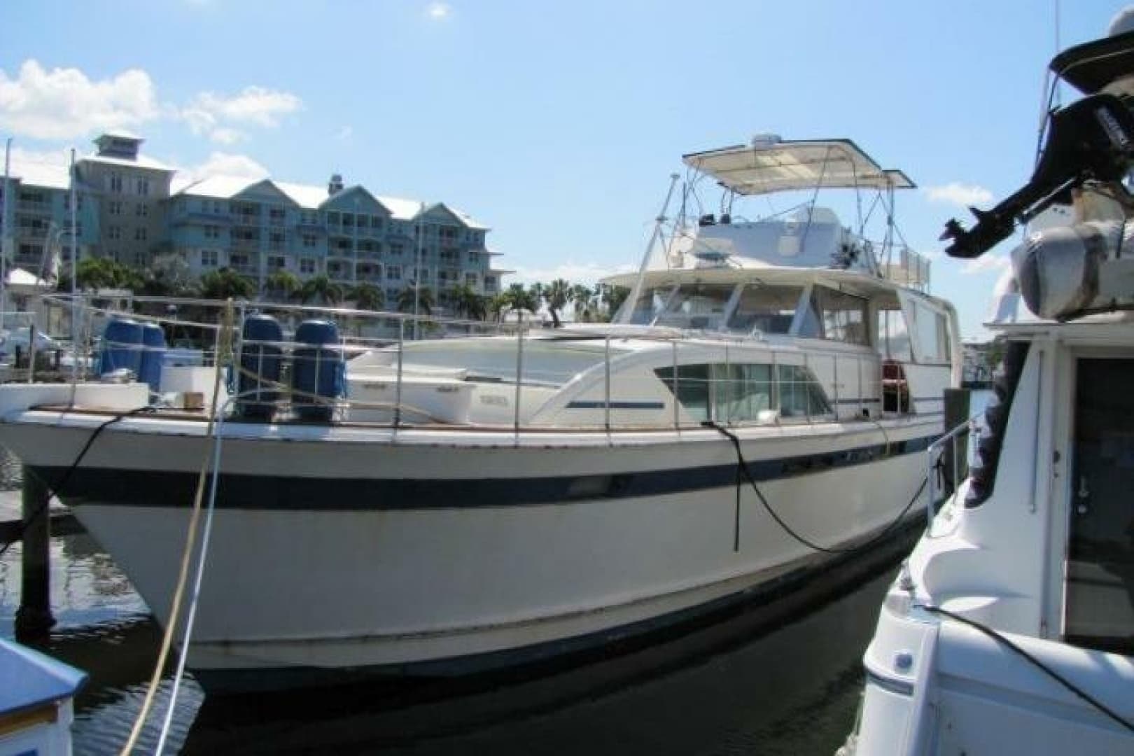 1973 Chris-Craft 55 Commander