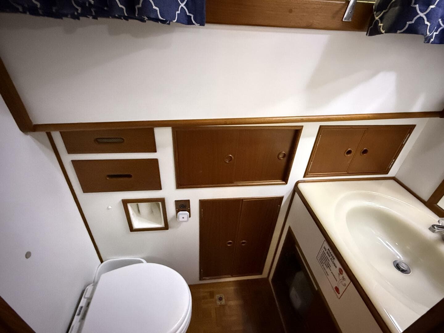 1991 Grand Banks 42 Classic