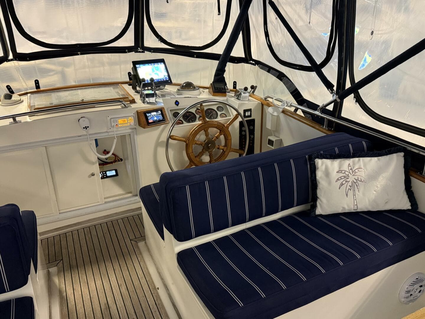 1991 Grand Banks 42 Classic