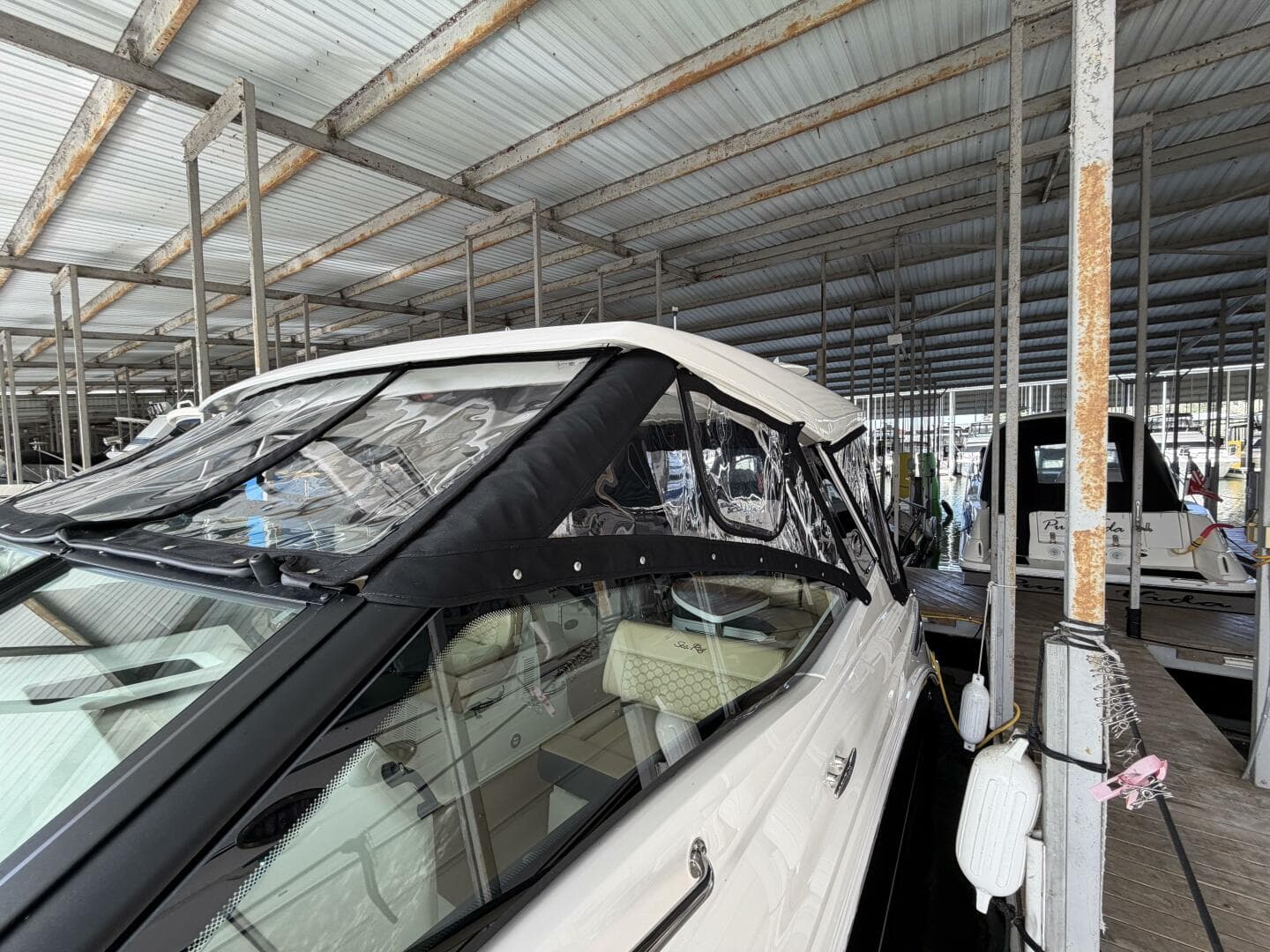 2023 Sea Ray Sundancer 320