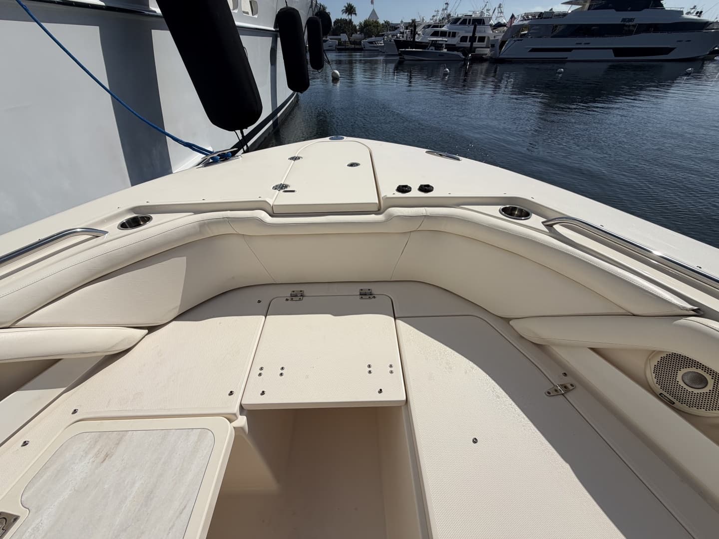 2018 Grady-White Freedom 335