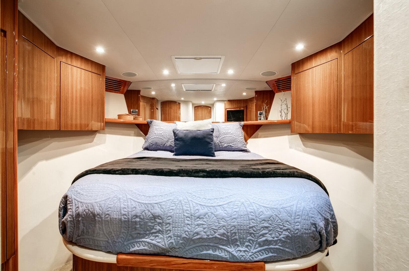 Viking 64 - High Life -