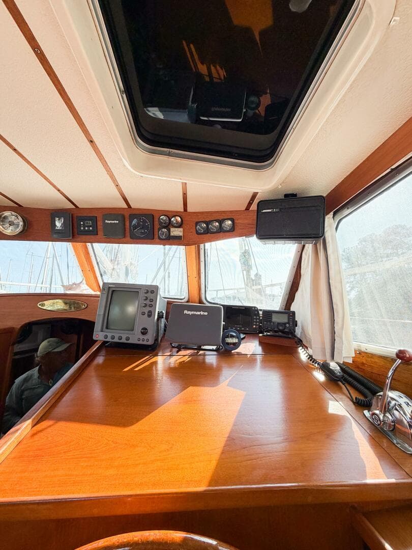 1986 Nauticat 40 Cutter Ketch Pilothouse