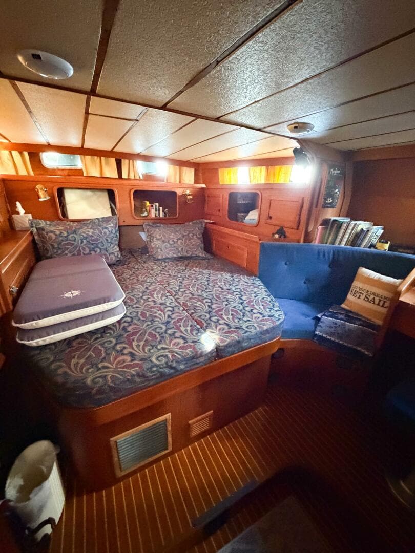 1986 Nauticat 40 Cutter Ketch Pilothouse