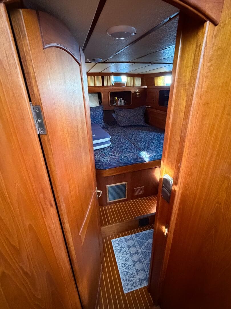1986 Nauticat 40 Cutter Ketch Pilothouse