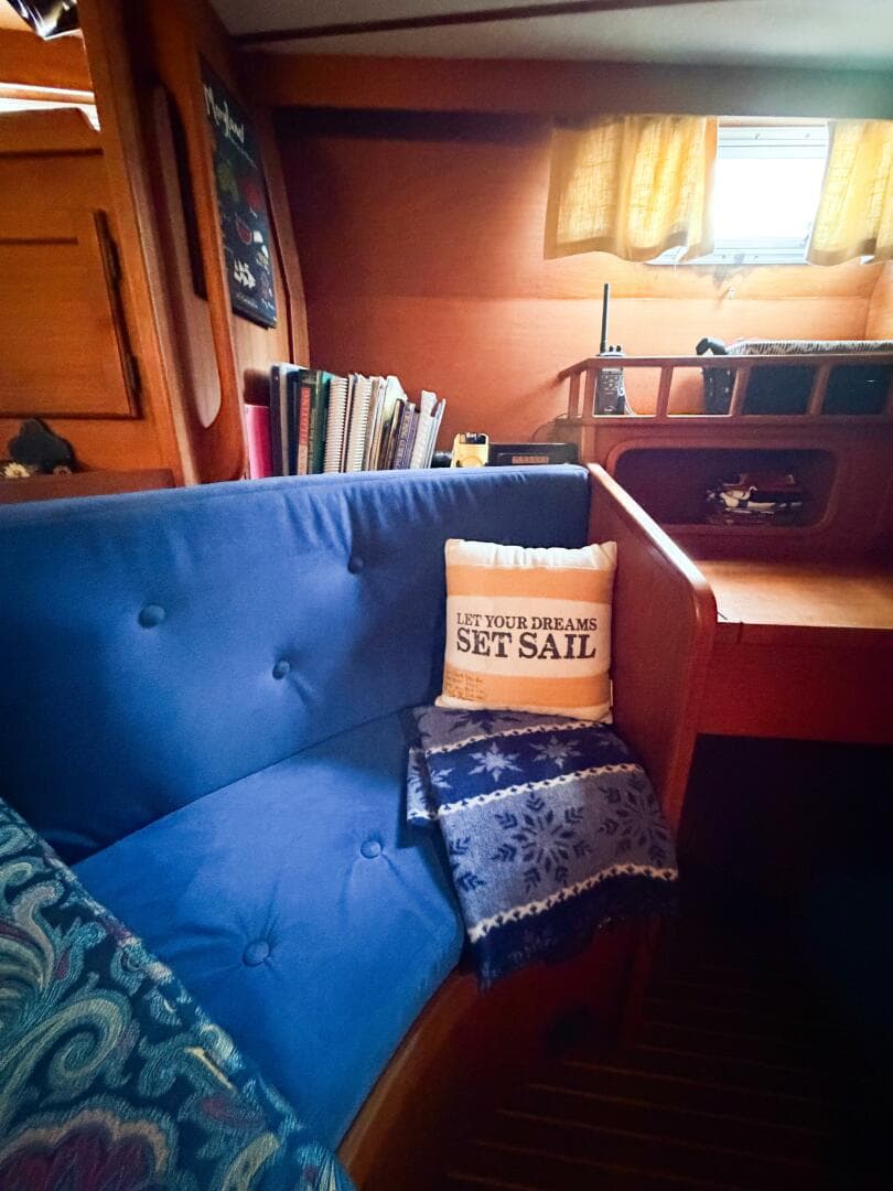 1986 Nauticat 40 Cutter Ketch Pilothouse