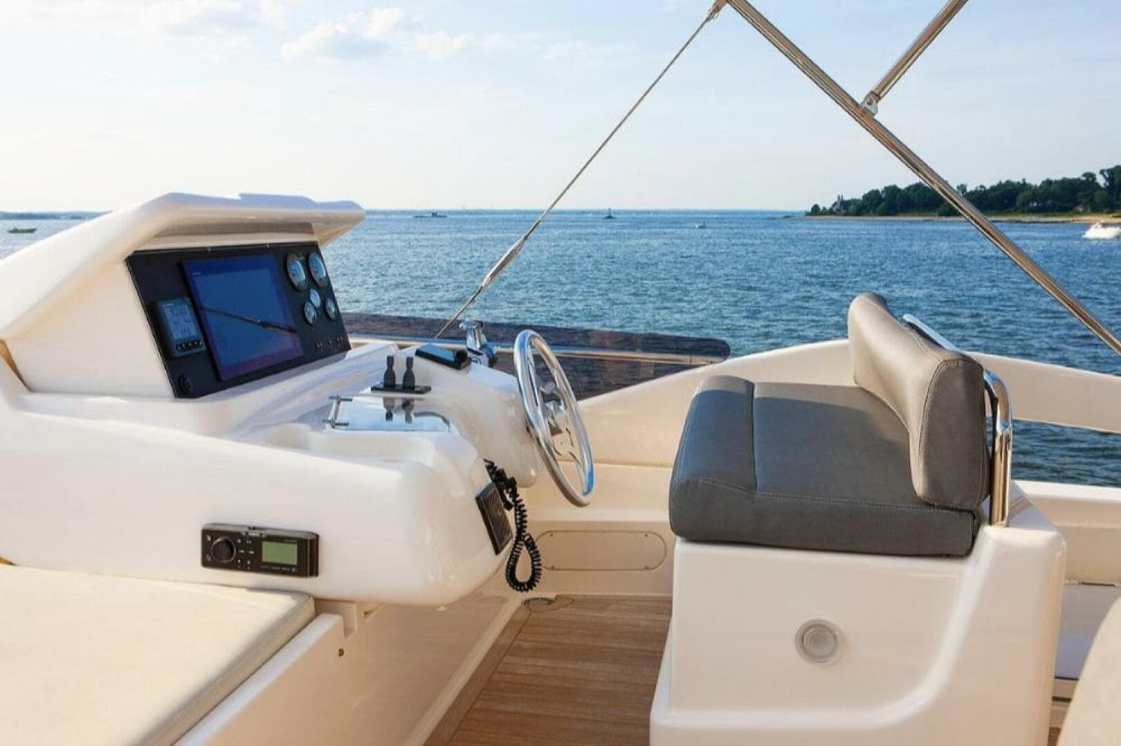 2018 Ferretti Yachts 