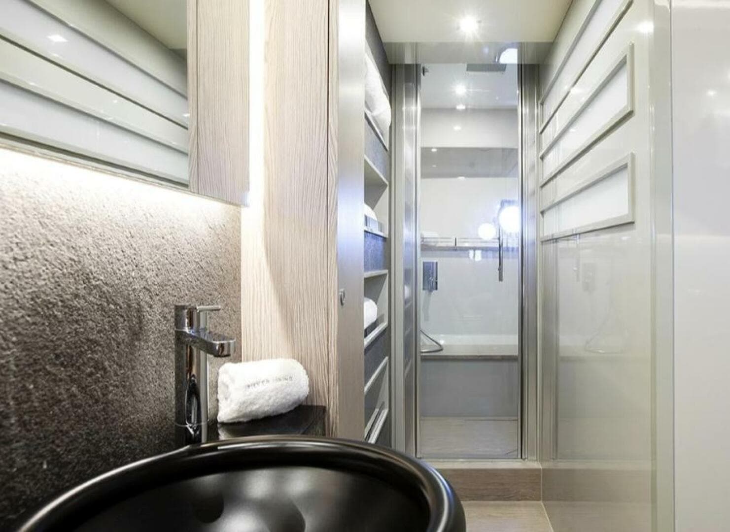 2018 Ferretti Yachts 