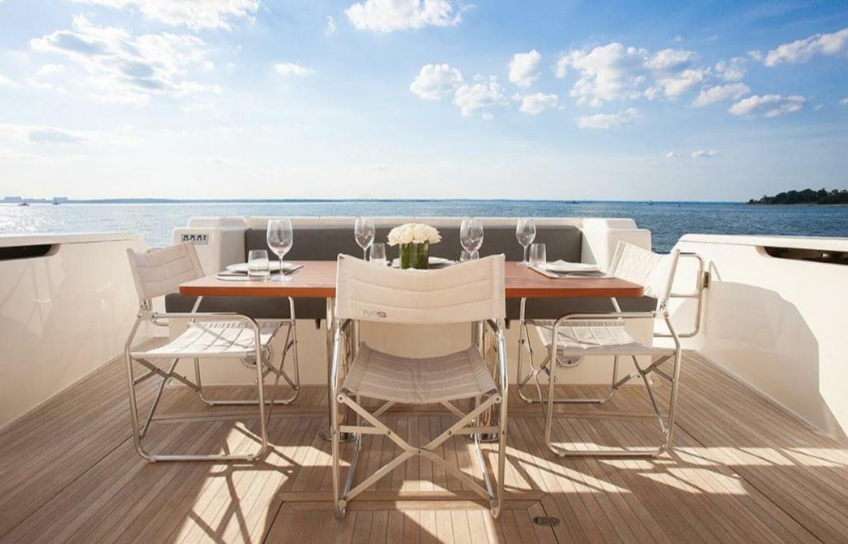 2018 Ferretti Yachts 