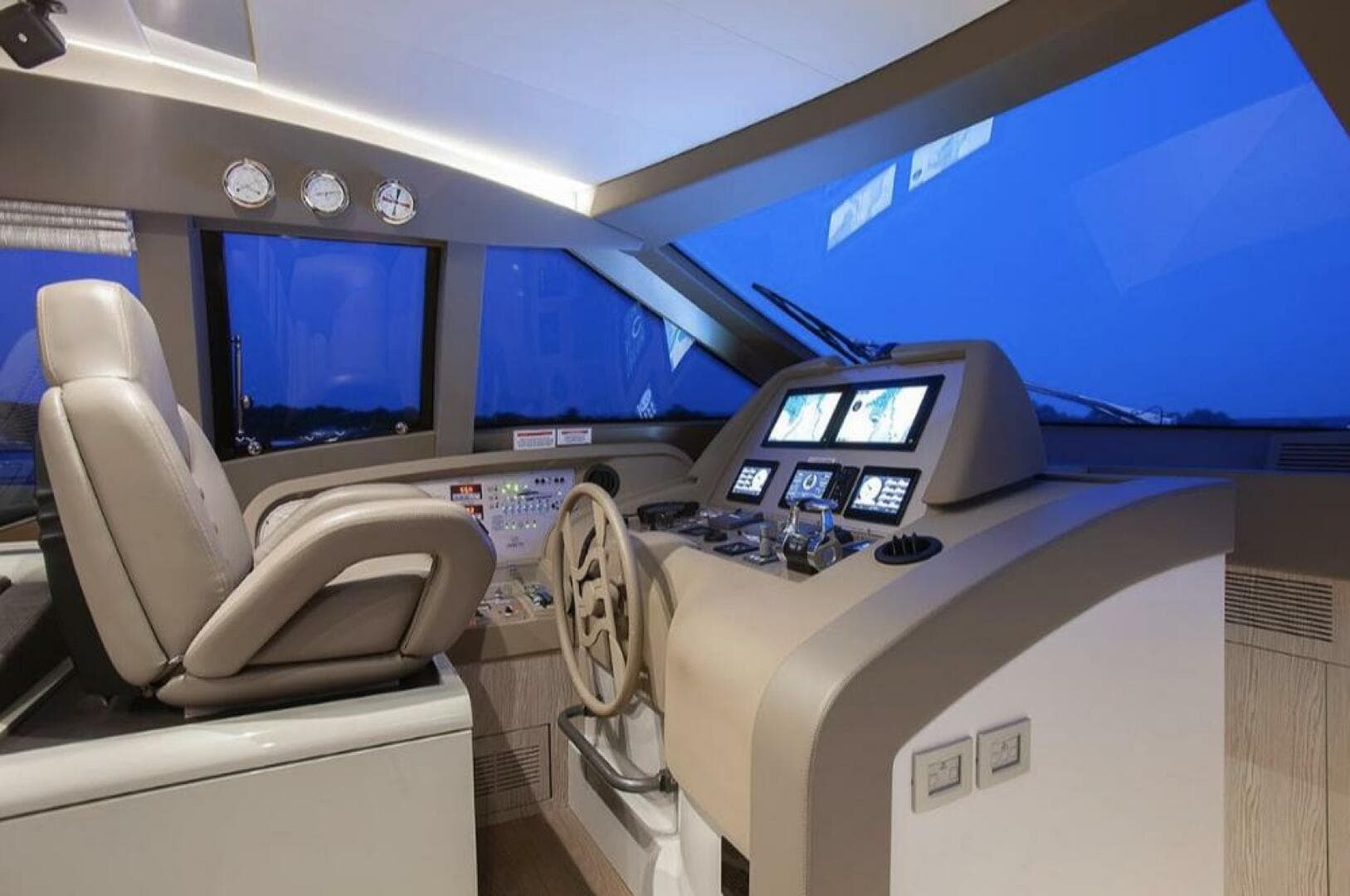 2018 Ferretti Yachts 