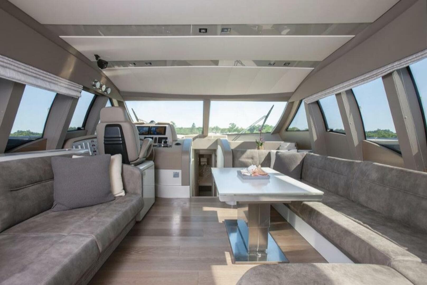 2018 Ferretti Yachts 