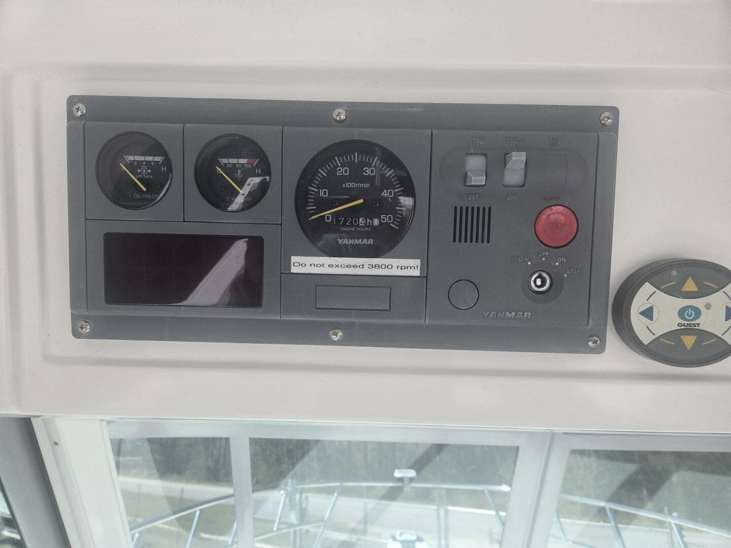 2008 True World Marine TE2810