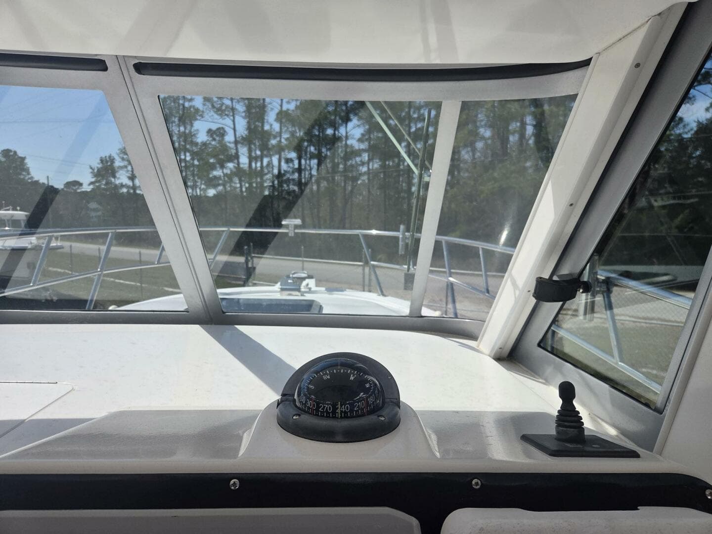 2008 True World Marine TE2810